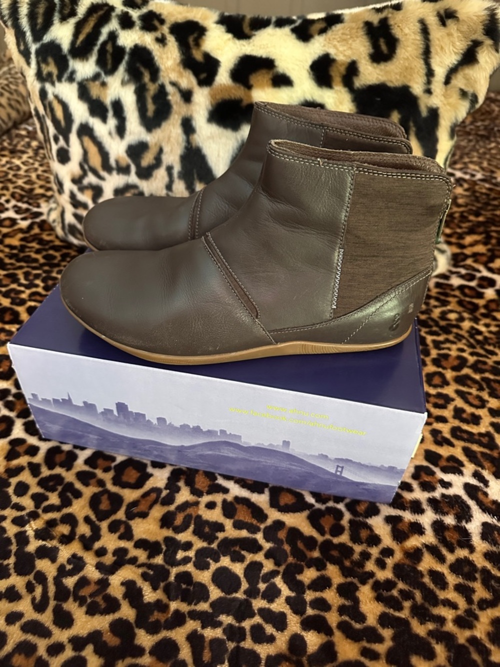 Ahnu Leela leather bootie size 8